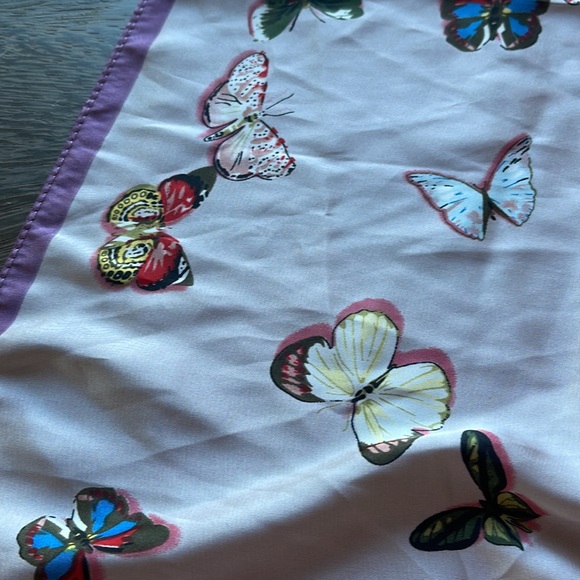 Urban Outfitters-Flutter Printed Bandana - Picture 5 of 5